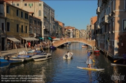 Viennaslide-06804141 Venedig, Stadtleben am Kanal // Venice, City Life along a Channel