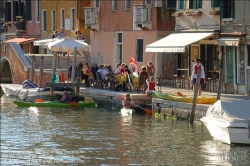 Viennaslide-06804143 Venedig, Stadtleben am Kanal // Venice, City Life along a Channel