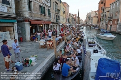 Viennaslide-06804151 Venedig, Stadtleben an der Fondamenta dei Ormesini // Venice, People dining out at Fondamenta dei Ormesini