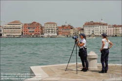 Viennaslide-06820145 Venedig, Radar-Geschwindigkeitsmessung // Venice, Police doing Radar Speed Measurement