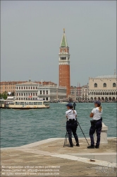 Viennaslide-06820146 Venedig, Radar-Geschwindigkeitsmessung // Venice, Police doing Radar Speed Measurement