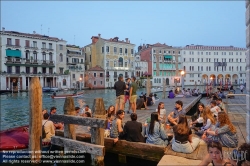 Viennaslide-06822127 Venedig, Party am Canal Grande // Venice, Party at the banks of Canal Grande