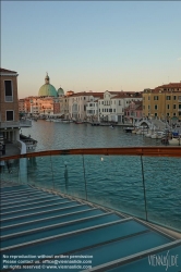 Viennaslide-06861007 Venedig, Brücke über den Canal Grande von Santiago Calatrava (Ponte della Costituzione) // Venice, Bridge over Canal Grande by Santiago Calatrava (Ponte della Costituzione)