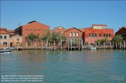 Viennaslide-06881127 Murano, venetisch Muran, ist eine Inselgruppe nordöstlich der Altstadt von Venedig in der Lagune von Venedig. Sie ist bekannt für ihre Glaskunst, lebt aber auch vom Tourismus und – in wesentlich geringerem Umfang – vom Fischfang.