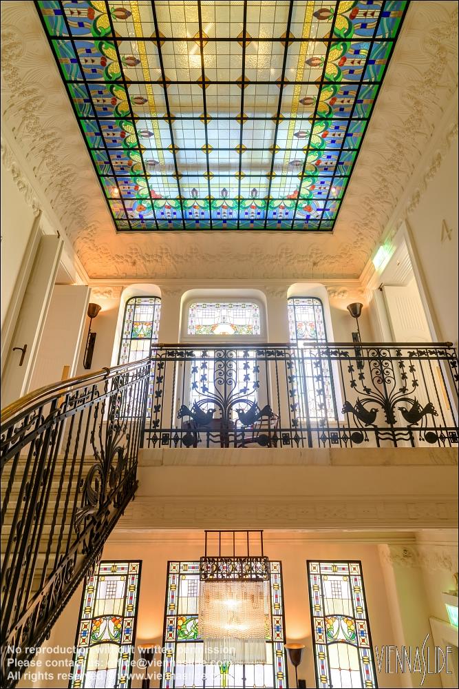 Viennaslide 07322203f jpg