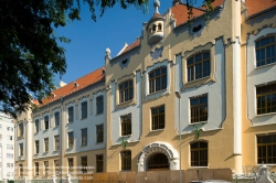 Viennaslide-07211318 Bratislava, Gymnasium von Ödön Lechner