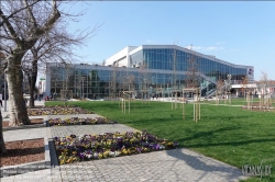 Viennaslide-07316918 Budapest, Újpest Szent István ter, moderne Markthalle // Budapest, Újpest Szent István Square, modern Market Hall