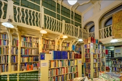 Viennaslide-07320192 Innenraum der ehemaligen Musikalienhandlung Bárd und Mór, Kossuth Lajos utca 4, Béla Lajta 1902 (heute Antiquariat) // Interior of the former Bárd and Mór Music Store at Kossuth Lajos utca 4, Béla Lajta 1902 (today bookshop)