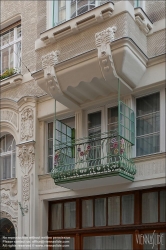 Viennaslide-07327712 Budapest, Hajós utca 32, Gáspár Szedős Geschäfts- und Wohnhaus, Architekten Béla Málnai und Miklós Román, 1903 // Budapest, Hajós utca 32, Gáspár Szedős Office- and Apartment House by Architekts Béla Málnai and Miklós Román, 1903