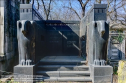 Viennaslide-07329419f Budapest, Jüdischer Friedhof (Szertartási épület) Salgótarján utca, Grabmal von Sváb Jakab, gestaltet von Béla Lajta 1909 // Budapest, Jewisch Cemetry (Szertartási épület) Salgótarján utca, Tomb of Sváb Jakab, Design by Béla Lajta 1909