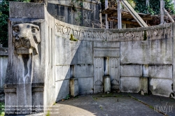 Viennaslide-07329422f Budapest, Jüdischer Friedhof (Szertartási épület) Salgótarján utca, Grabmal von Guttmann Emil, gestaltet von Béla Lajta 1909 // Budapest, Jewisch Cemetry (Szertartási épület) Salgótarján utca, Tomb of Guttmann Emil, Design by Béla Lajta 1909