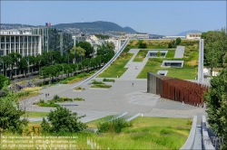 Viennaslide-07337869 Budapest, Stadtwäldchen Varosliget, Ethnografisches Museum (Néprajzi Múzeum) und Denkmal für den Ungarnaufstand von 1956 // Budapest, Varosliget, Museum of Ethnography (Néprajzi Múzeum) and Memorial of the 1956's Revolution