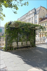 Viennaslide-07339094 Budapest, Stadtgestaltung, begrünte Bushaltestelle, Jozsef Nador ter // Budapest, Public Space Design, Green Busstop, Jozsef Nador ter 