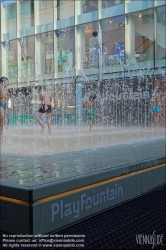 Viennaslide-65310613 Linz, Temporärer Spielbrunnen // Linz, Temporary Water Playground