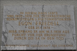 Viennaslide-69000013 Egon Friedell (Geburtsname Egon Friedmann, 21. Jänner 1878 in Wien - 16. März 1938 ebenda; rechtsgültig geänderter Name) war ein österreichischer Journalist und Schriftsteller, der als Dramatiker, Theaterkritiker und Kulturphilosoph hervortrat. Außerdem wirkte er als Schauspieler, Kabarettist und Conférencier.