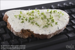 Viennaslide-72000204 Brot mit Kresse - Bread with cress