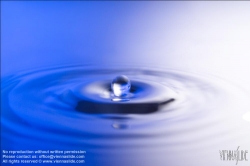 Viennaslide-76050128 Wassertropfen - Drop of Water