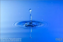 Viennaslide-76050132 Wassertropfen - Drop of Water