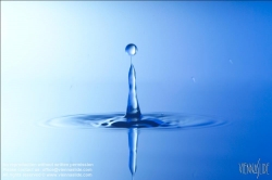 Viennaslide-76050134 Wassertropfen - Drop of Water