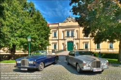 Viennaslide-77000126h Rolls-Royce vor Schloss Judenau - Rolls-Royce Luxury Car