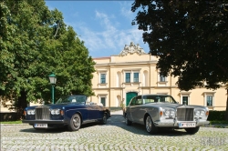 Viennaslide-77000127 Rolls-Royce vor Schloss Judenau - Rolls-Royce Luxury Car