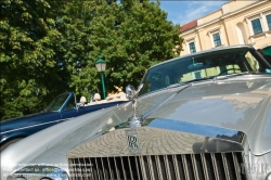 Viennaslide-77000133 Rolls-Royce vor Schloss Judenau - Rolls-Royce Luxury Car