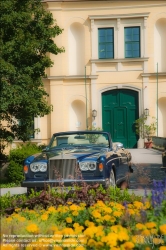 Viennaslide-77000135 Rolls-Royce vor Schloss Judenau - Rolls-Royce Luxury Car
