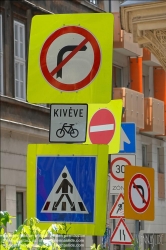 Viennaslide-77020125 Budapest, Verkehrszeichen // Budapest, Traffic Signs
