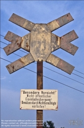 Viennaslide-77700136 Bahnübergang - Railway Crossing