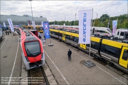 Viennaslide-77712269 Berlin, Innotrans 2022, Stadler Flirt Trimode für Wales // Berlin, Innotrans 2022, Stadler Flirt Trimode for Wales