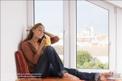 Viennaslide-78251127 Mädchen am Fenster - Girl At The Window