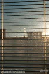 Viennaslide-79021160 Regentropfen am Fenster - Raindrops on the Window