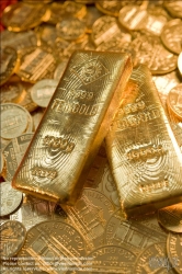 Viennaslide-79070121 Zwei Goldbarren auf Münzen - two Gold Bars on Gold Coins