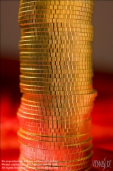 Viennaslide-79070127 Ein Stapel Goldmünzen (Wiener Philharmoniker) - A Pile of Gold Coins (Wiener Philharmoniker)