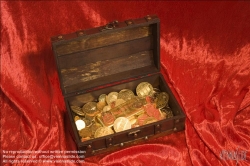Viennaslide-79070135 Goldschatz - Treasure Chest