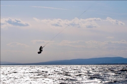 Viennaslide-92110105 Kitesurfing