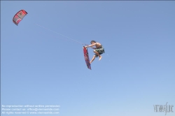 Viennaslide-92110142 Kitesurfing