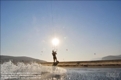 Viennaslide-92110150 Kitesurfing