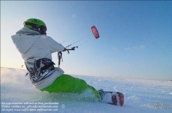 Viennaslide-92117032 Snowkite