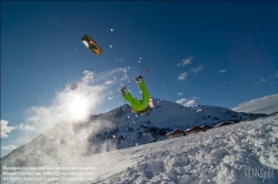 Viennaslide-92117045 Snowkite