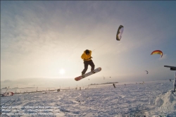 Viennaslide-92117053 Snowkite