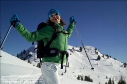 Viennaslide-93115179 Junge Frau, Winterspaß in den Österreichischen Alpen - Young Woman, Winter Fun in the Austrian Alps