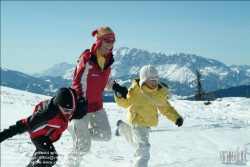 Viennaslide-93115206 Winterspaß in den Österreichischen Alpen - Winter Fun in the Austrian Alps